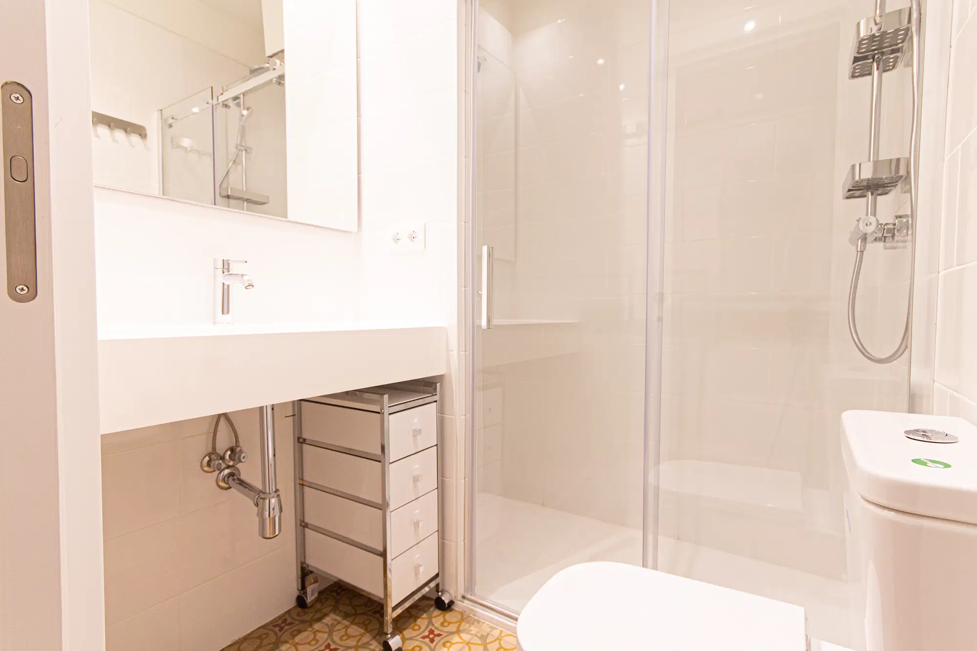 Carrer De Santa Peronella 13 1º Sarrià-Sant Gervasi, Barcelona – Bathroom