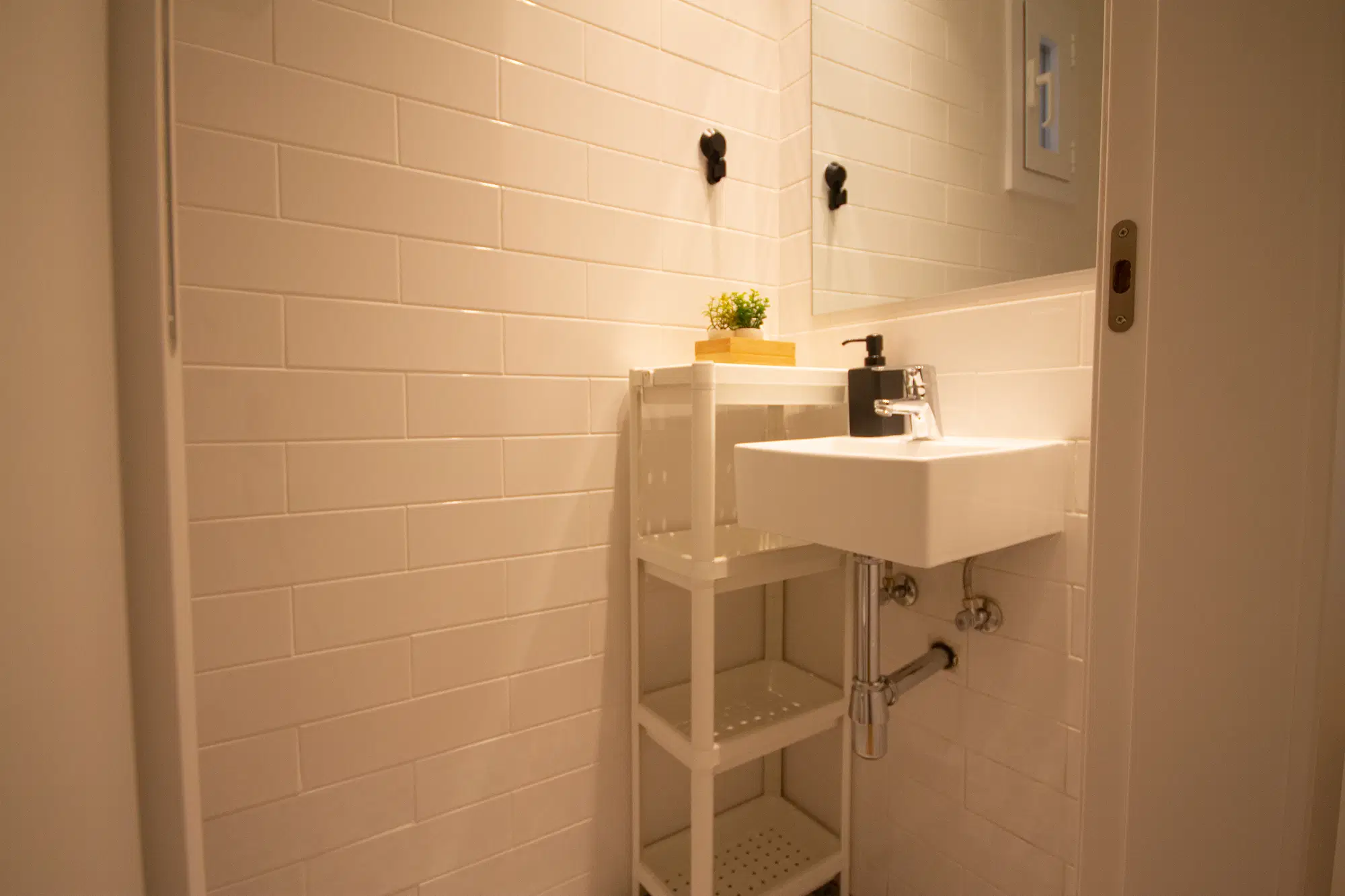C/ De València 80 L'Eixample 2-2, Barcelona – Bathroom