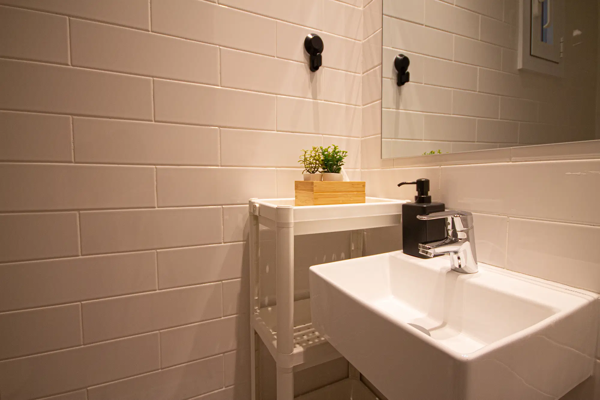 C/ De València 80 L'Eixample 2-2, Barcelona – Bathroom