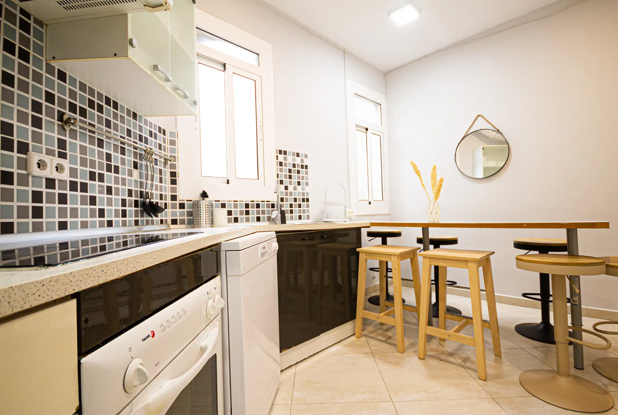 Gran Via De Les Corts Catalanes 470 4º L'Eixample, Barcelona – Kitchen