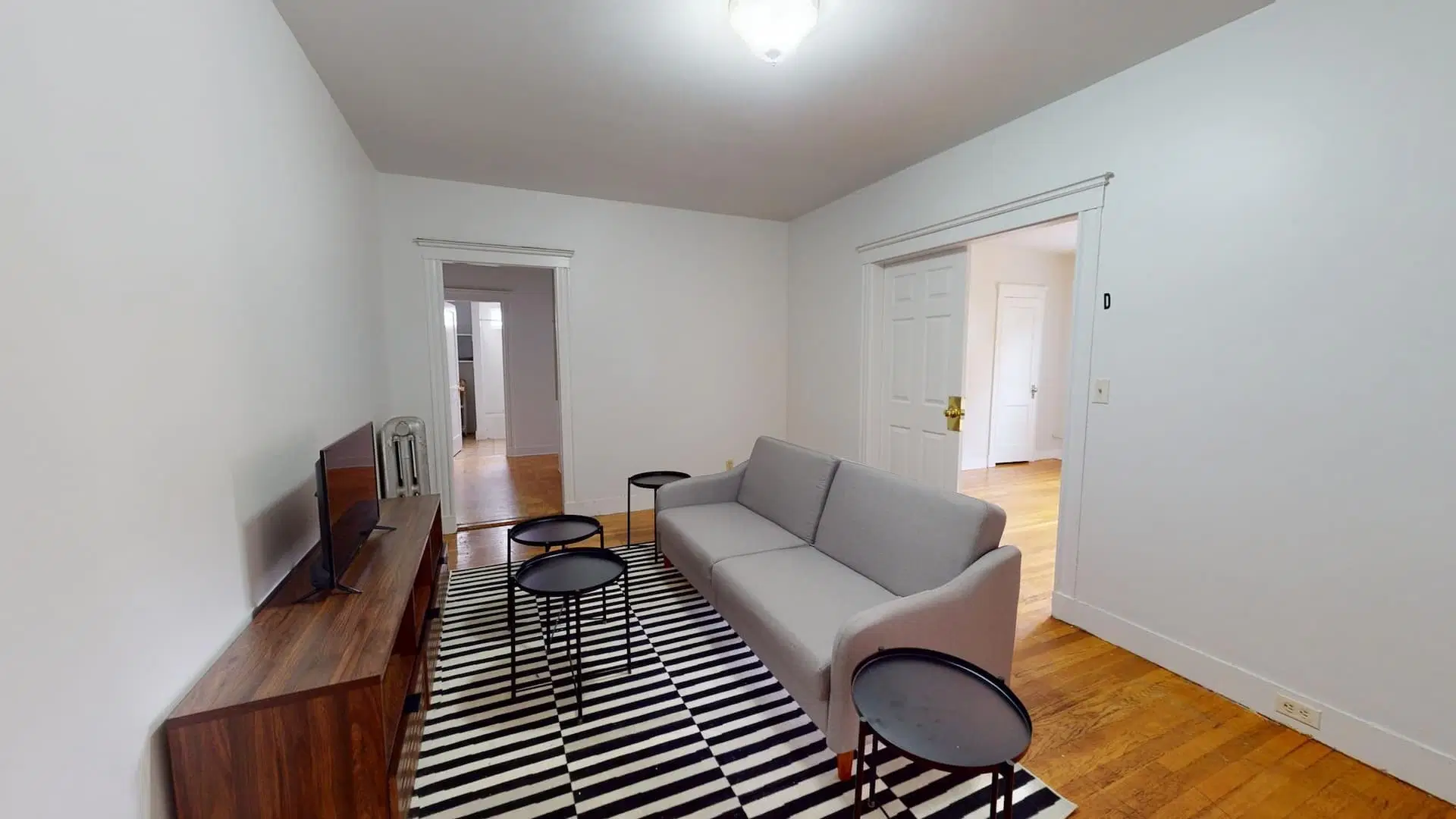 June Homes 02445, Boston – Common Area