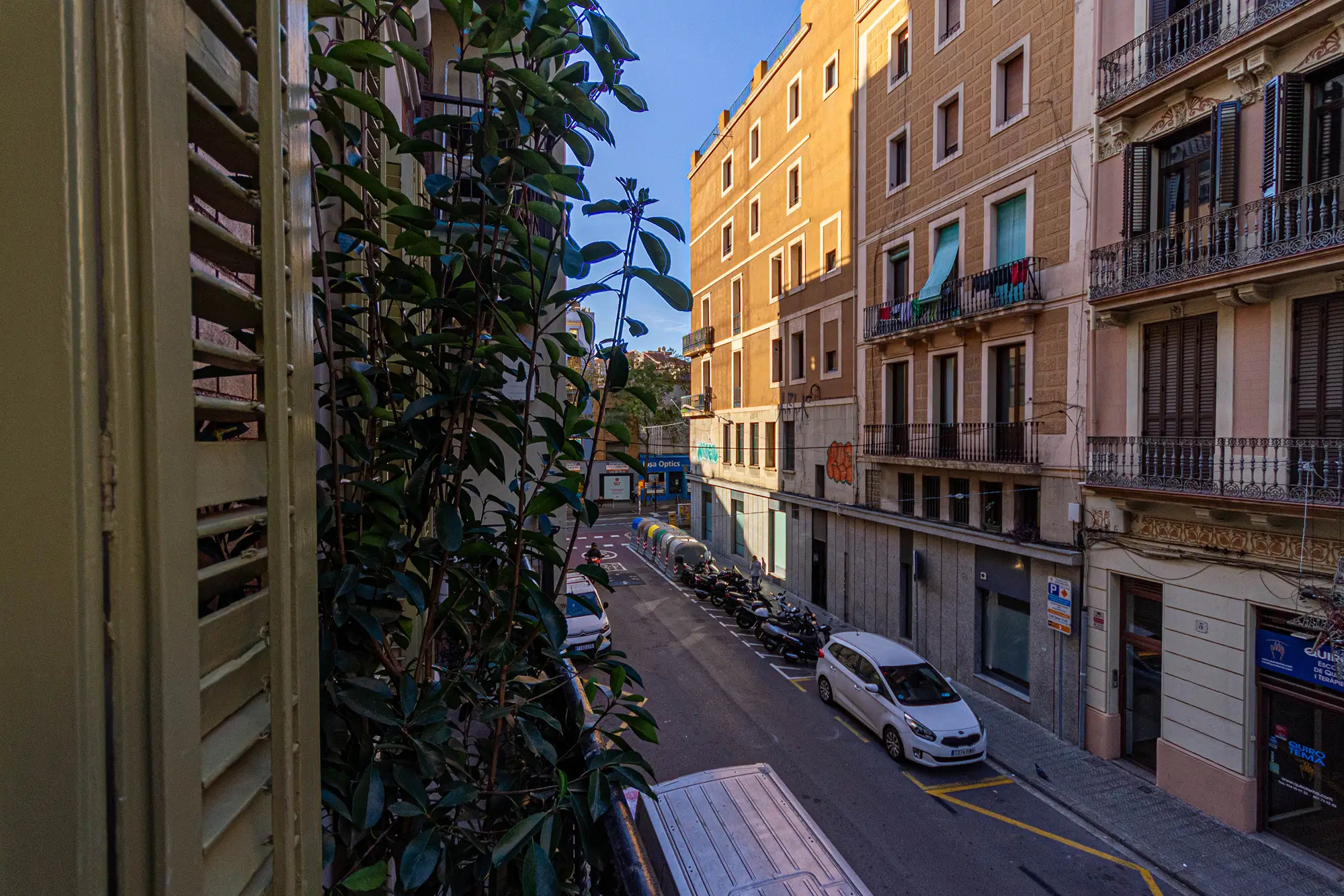 C/ De L'espanya Industrial 8 Sants-Montjuïc - EIF3A1, Barcelona – Exterior