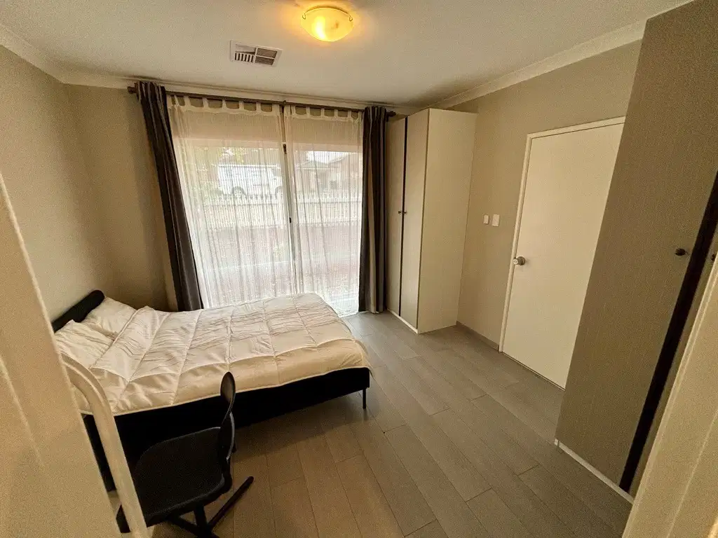 Room in a 4 Bedroom Apartment, 241A Gloucester Street, Victoria Park, Town of Victoria Park, 6100