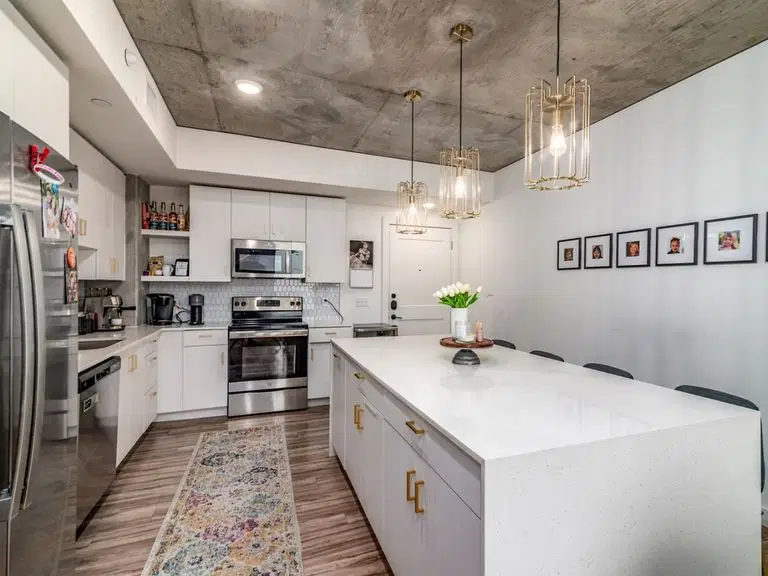 Yugo Austin Waterloo, Austin – Room in 6 Bedroom 6 Bathroom | Plus