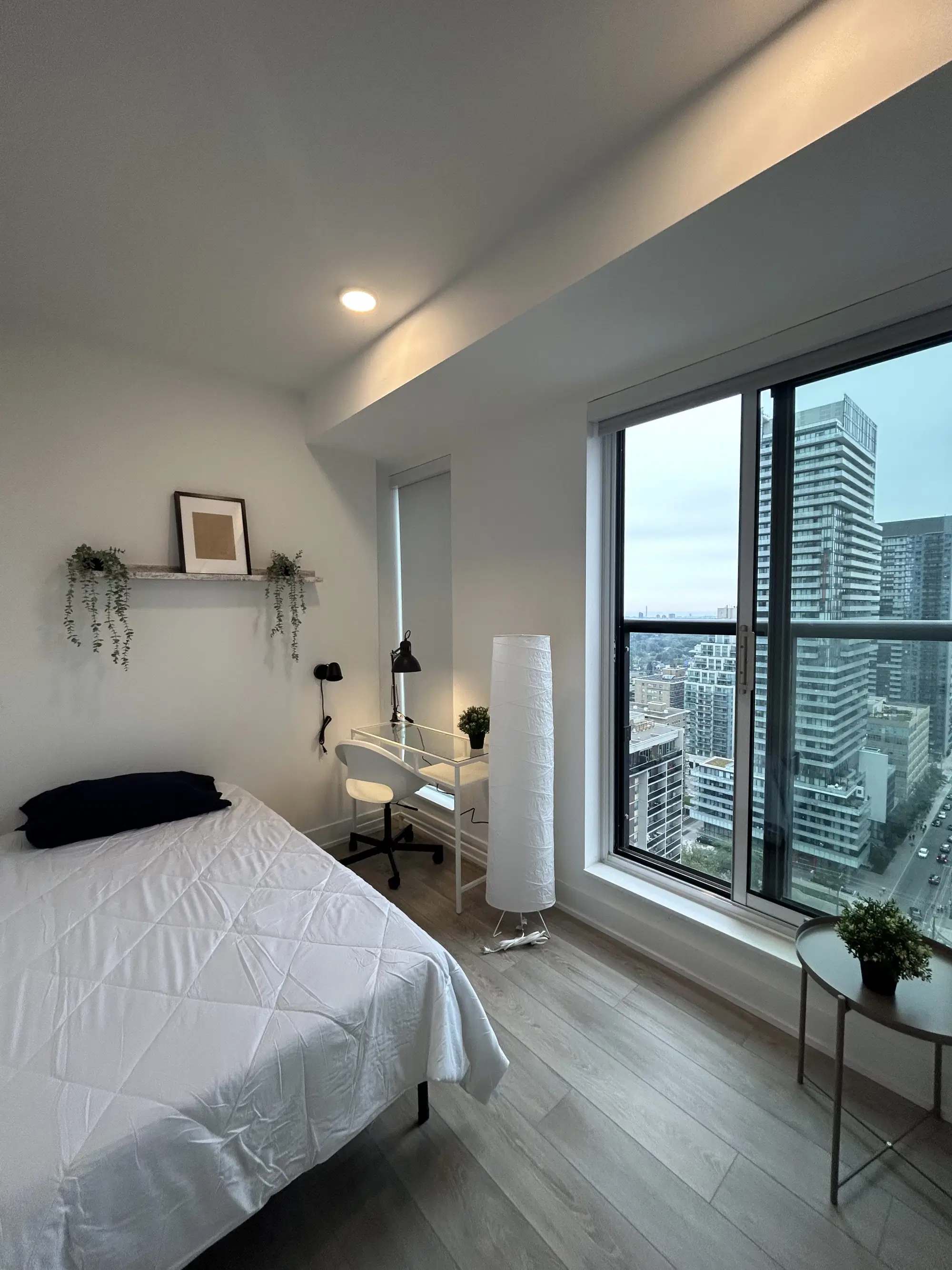 200 Redpath Ave, Toronto – Unit 2602 Flex Room (1 Bed 1 Bath)