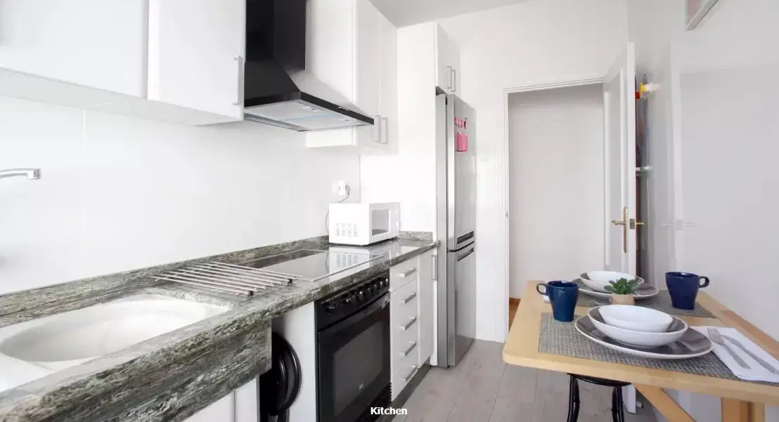 Gran Via De Ferran El Catolic, Valencia – Kitchen