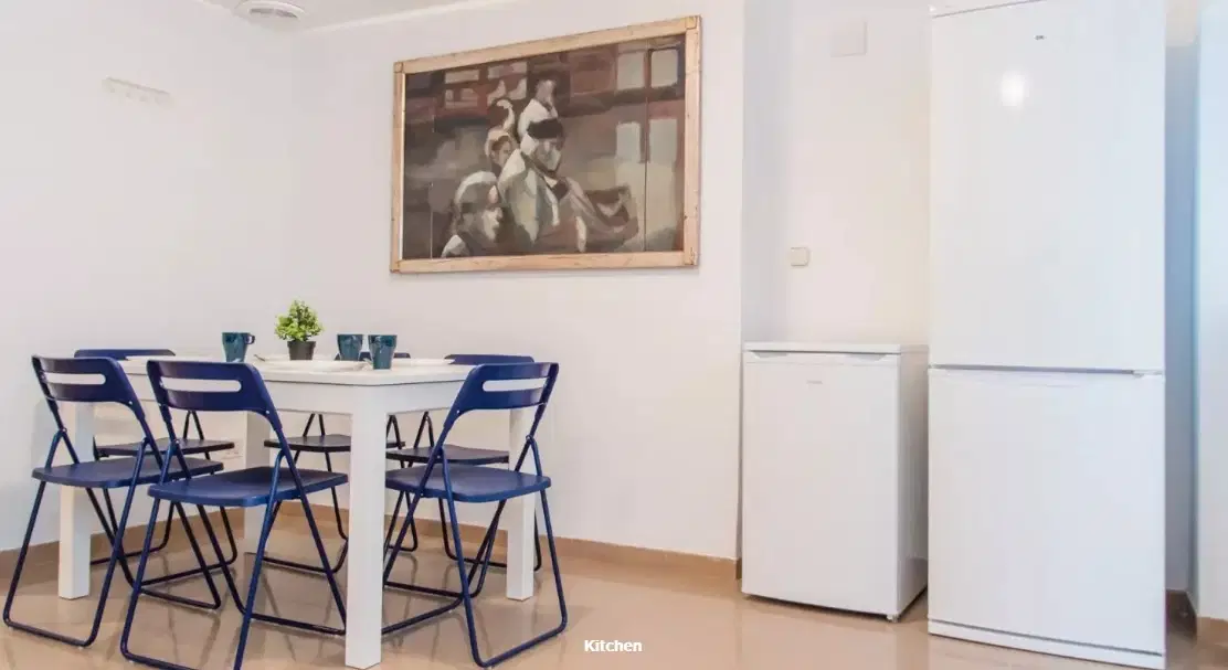 Cirilo Amoros, Valencia – Amenities