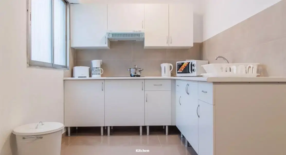 Cirilo Amoros, Valencia – Kitchen