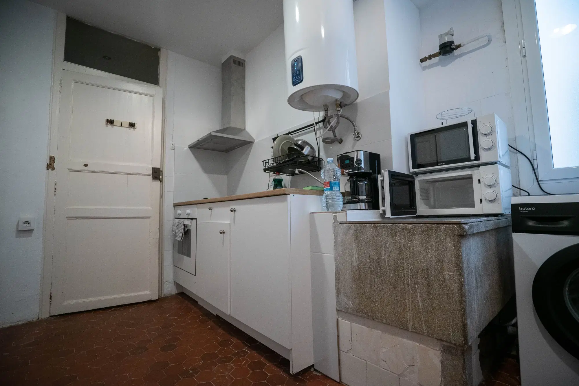 Almirante 1, Valencia – Kitchen