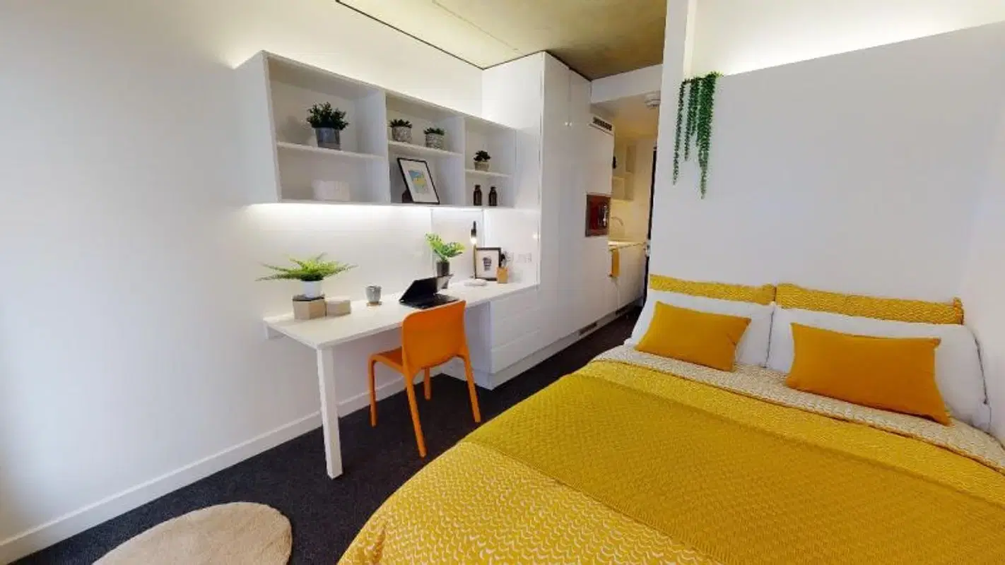 iQ Flinders House, London – Bronze Studio