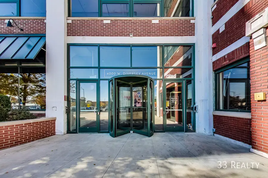 The Field’s Lofts, Chicago – Exterior