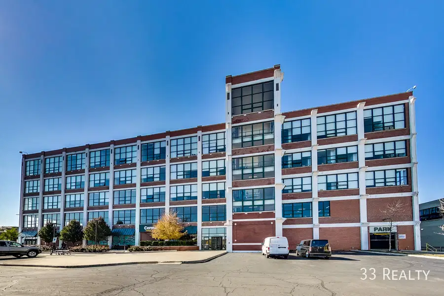The Field’s Lofts, Chicago – Exterior