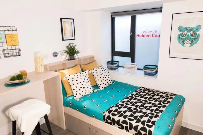 Holden Court, Brighton – Standard Studio