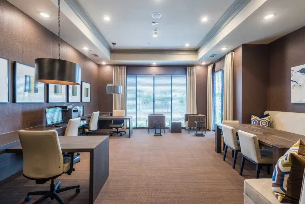 The Beacon At Buffalo Pointe, Houston – Common Area