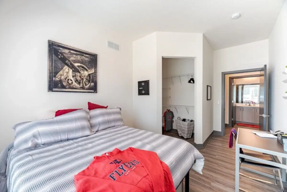 The Flight, Dayton – Room in 3 bed 3 bath