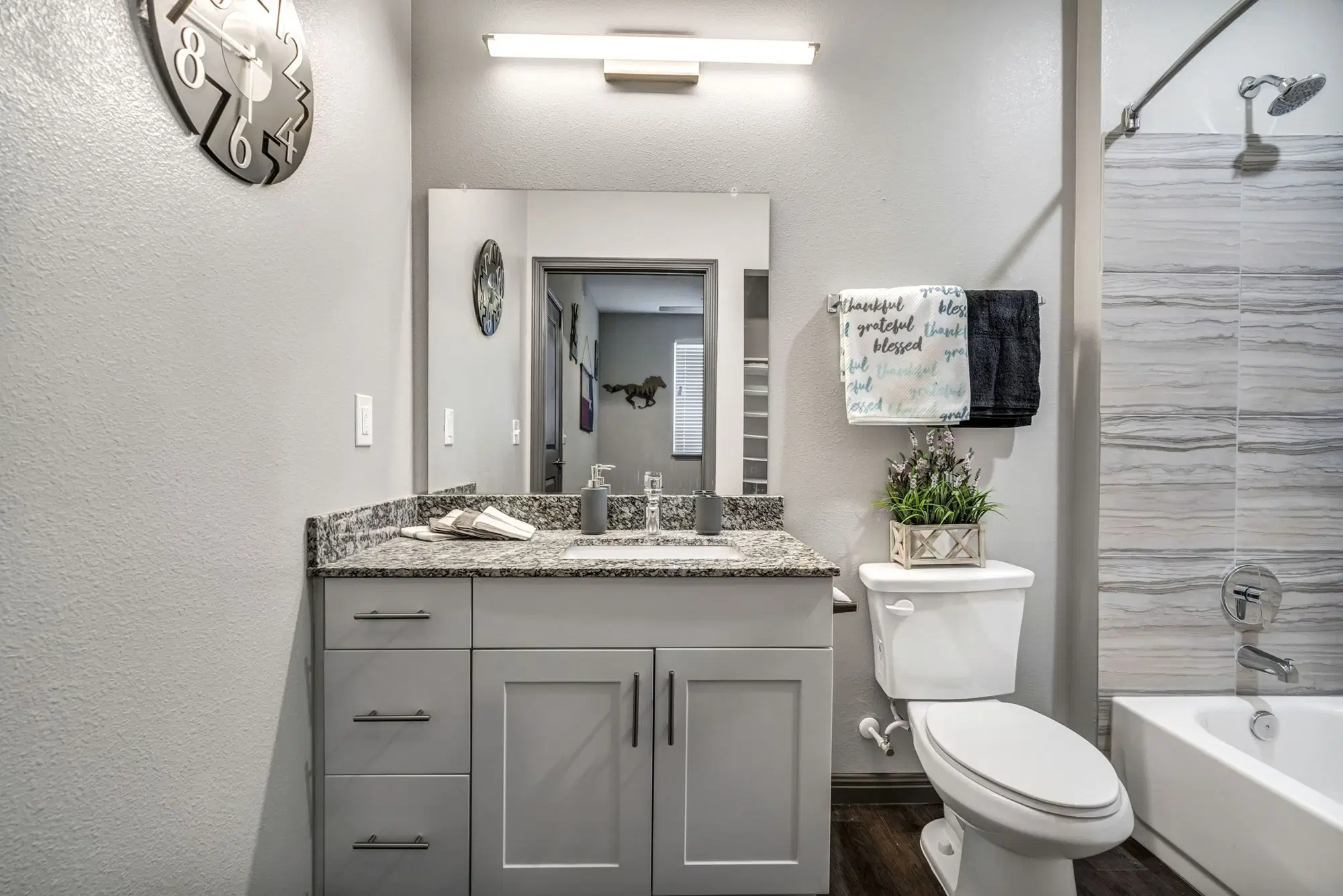NTX, Denton – Bathroom