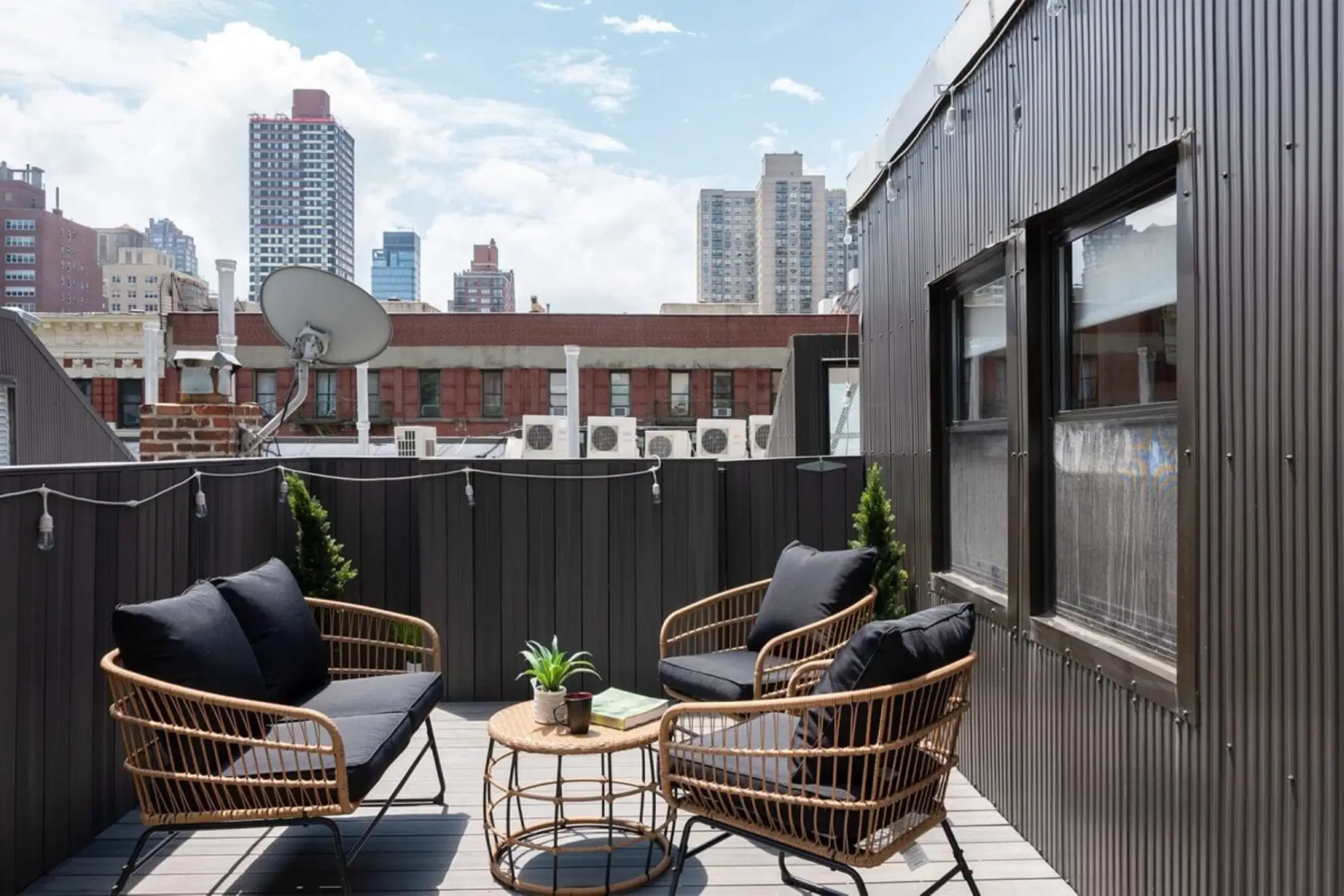Urban 78, New York – Exterior