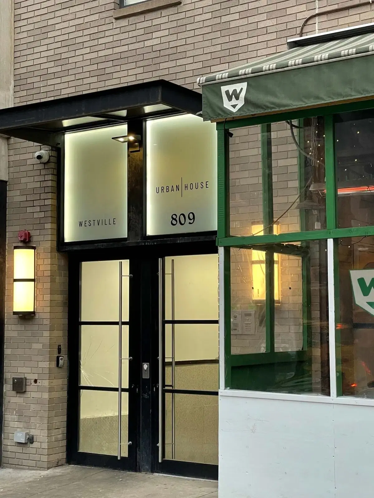 Urban 809, New York – Exterior