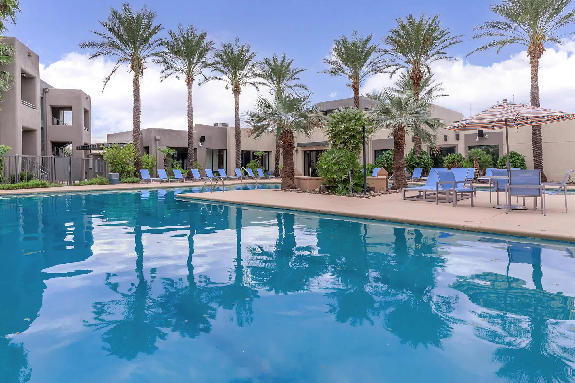 Riverwalk Luxury Apartments, Tucson – Exterior