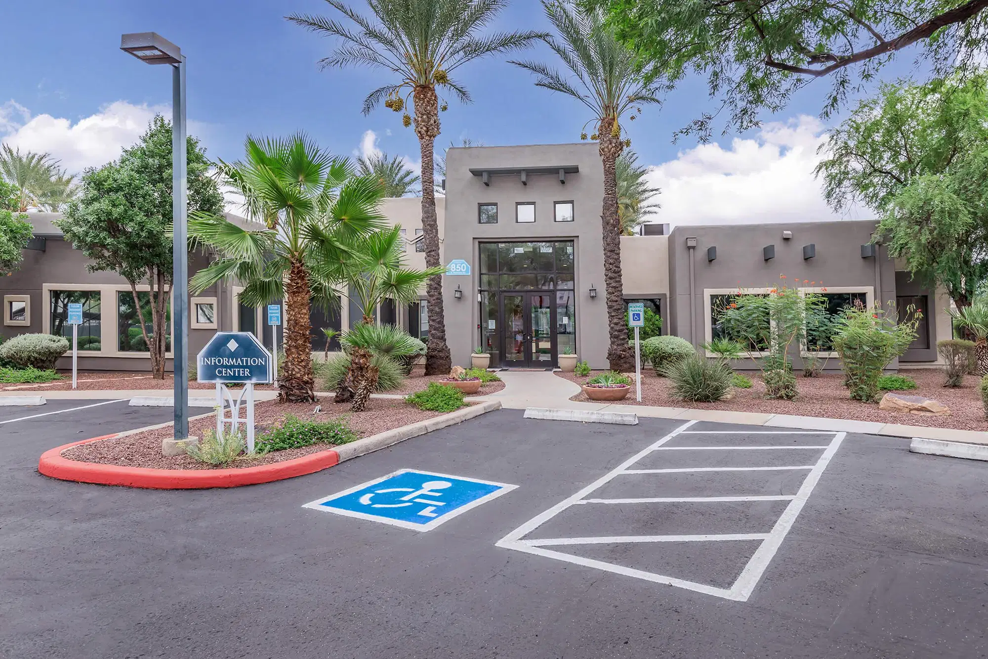 Riverwalk Luxury Apartments, Tucson – Exterior