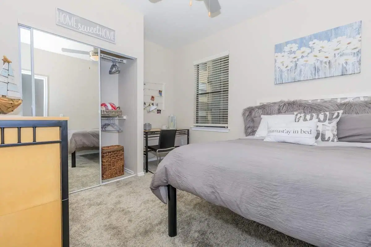 Riverwalk Luxury Apartments, Tucson