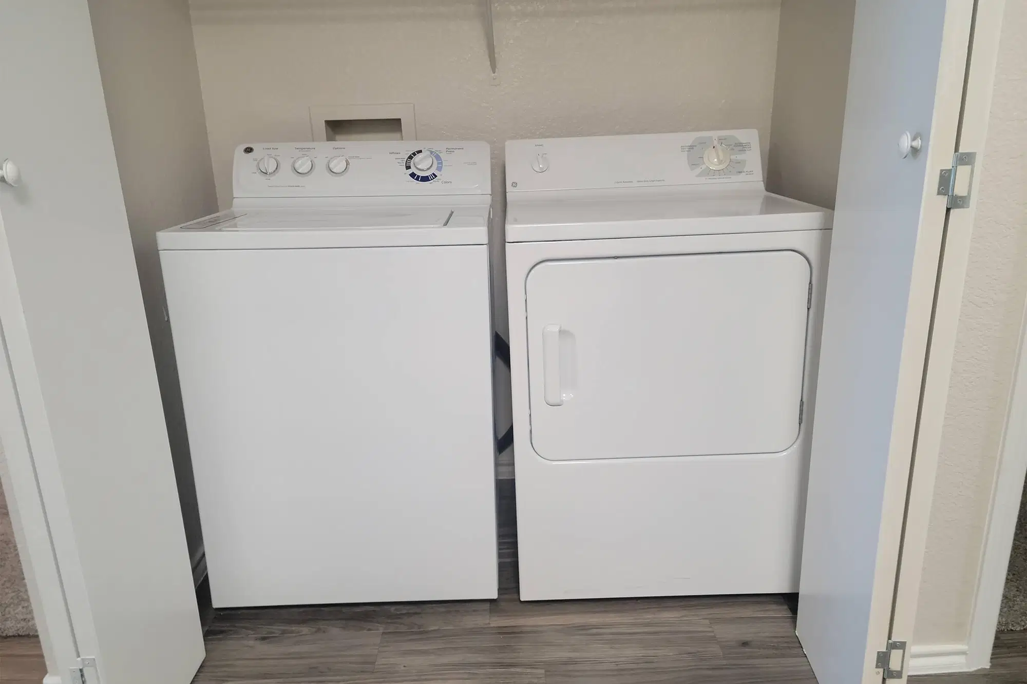 Riverwalk Luxury Apartments, Tucson – 3 Bed 3 Bath