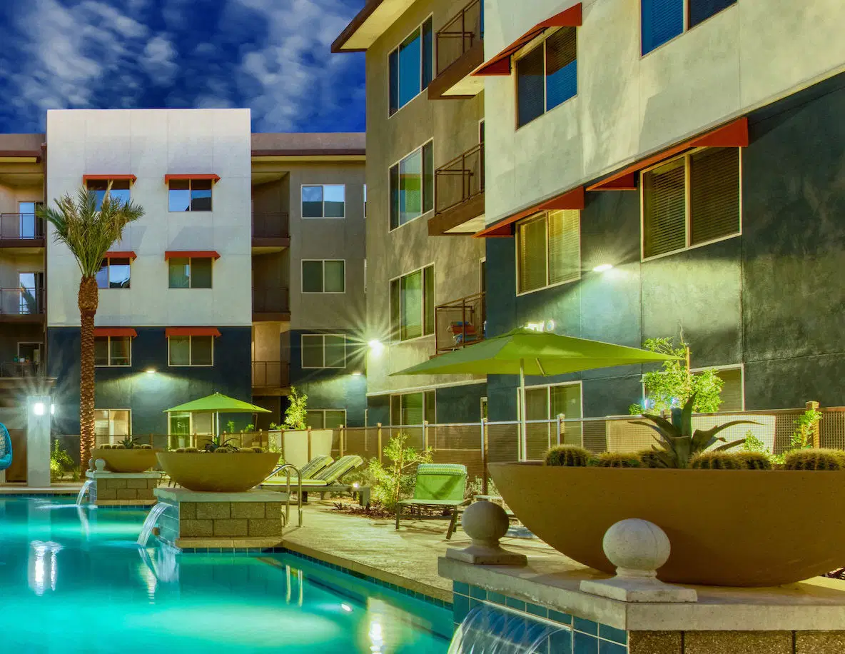 Metro 101 Apartments, Tempe – Exterior