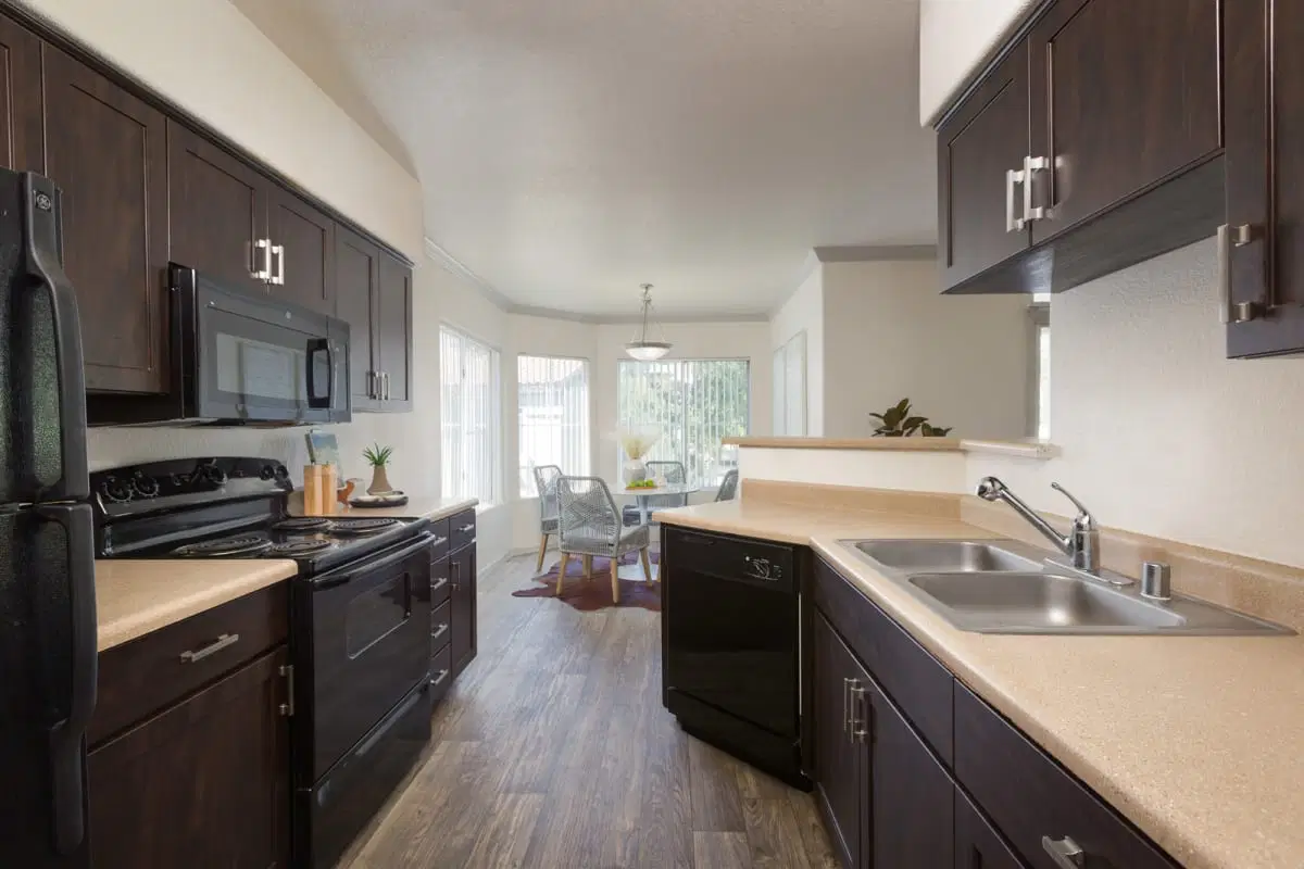 CityScape At Lakeshore, Tempe – Kitchen