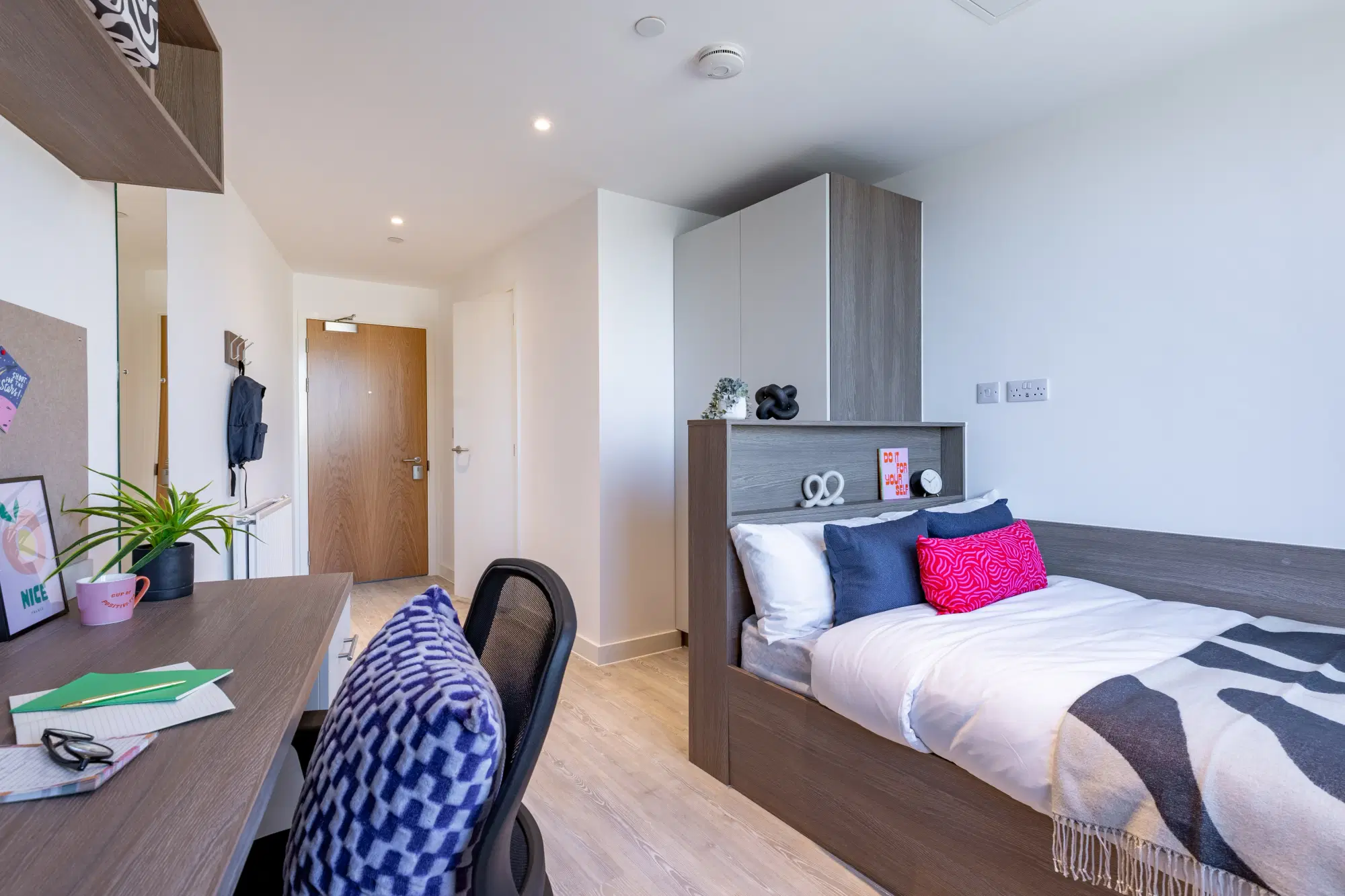 Glassworks, Bristol – Silver En Suite
