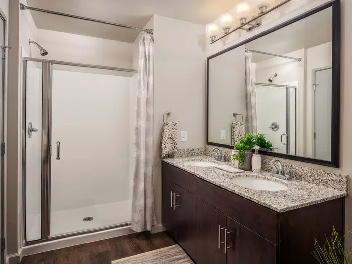 Union Tempe, Tempe – Bathroom