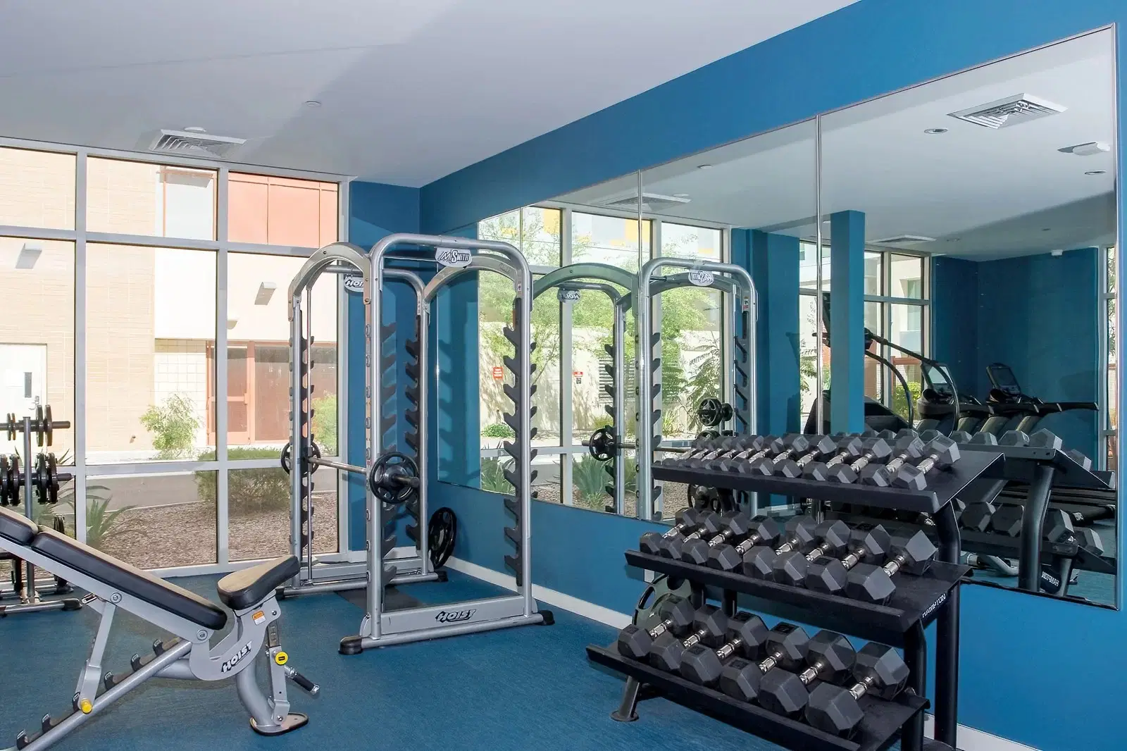 Array on Apache, Tempe – Amenities