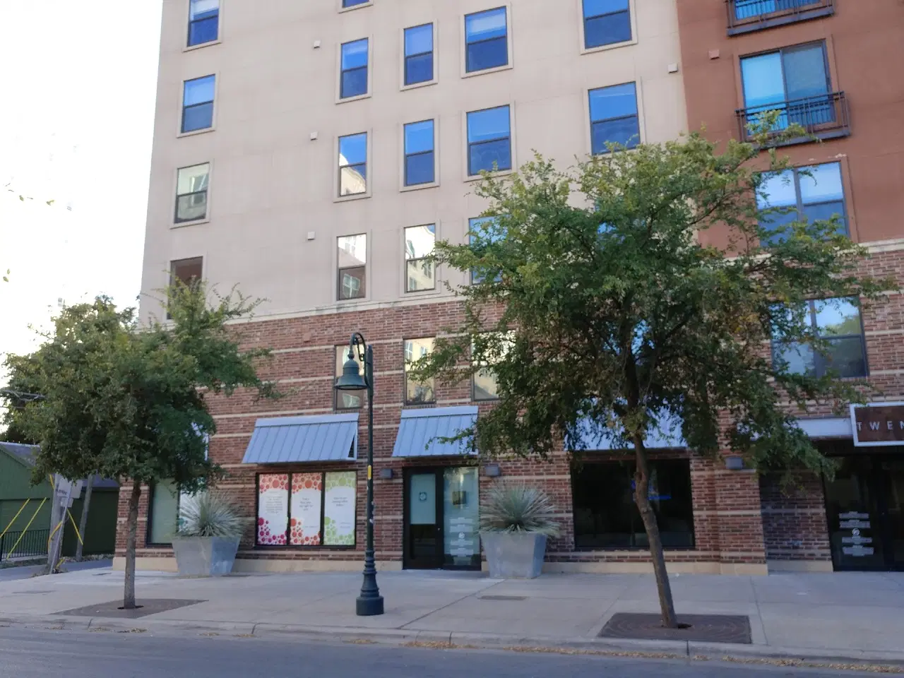 Twenty Two 15, Austin – Exterior