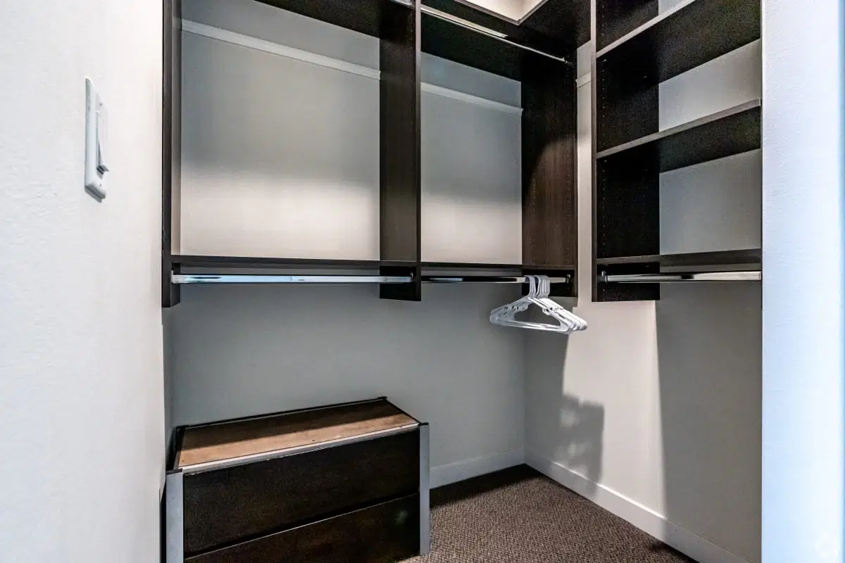 112 E Green St., Champaign – Bathroom