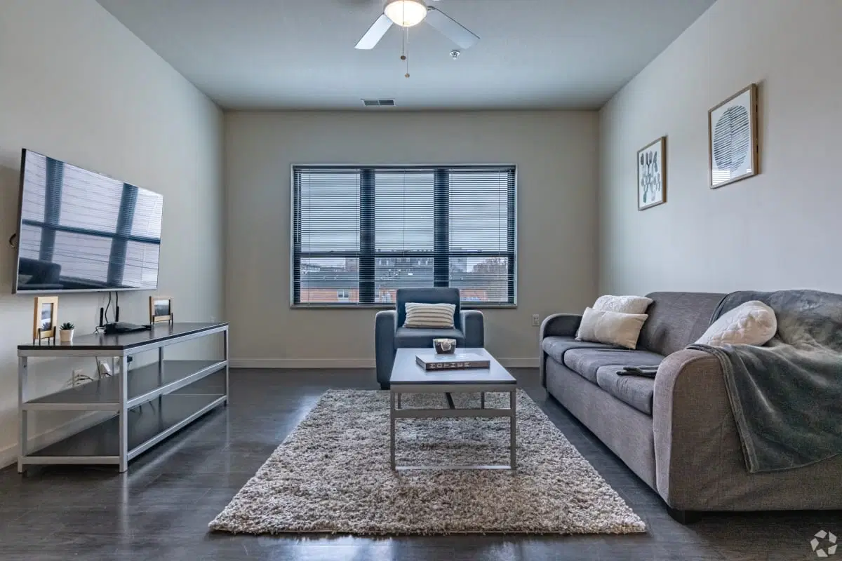112 E Green St., Champaign – Common Area