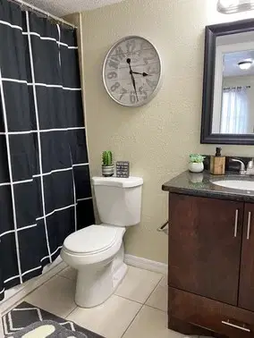 College Town @ USF, Tampa – Bathroom