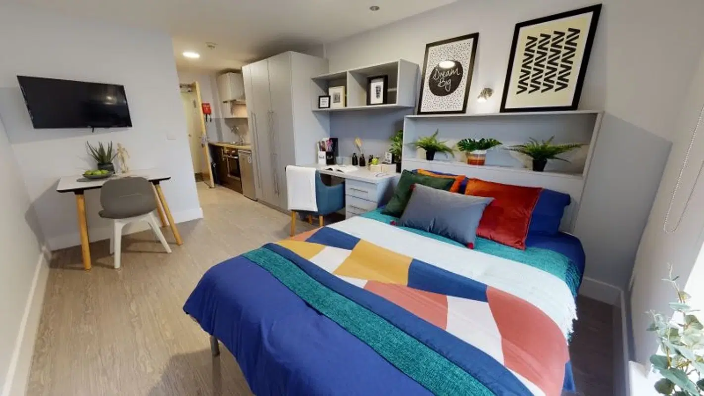 iQ Grove, Edinburgh – Silver Studio