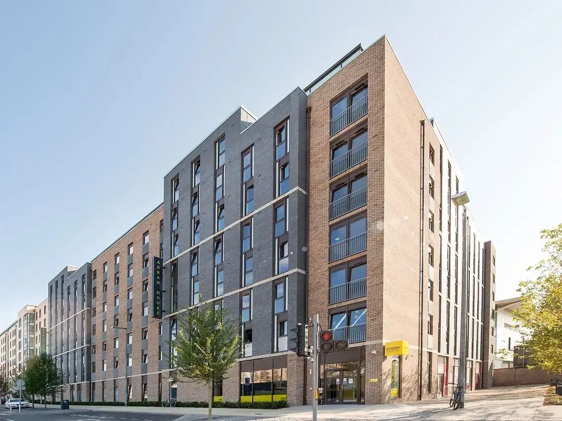 Yugo Arran House, Edinburgh – Exterior