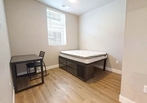 Icon, Champaign – 1 Bed 1 Bath