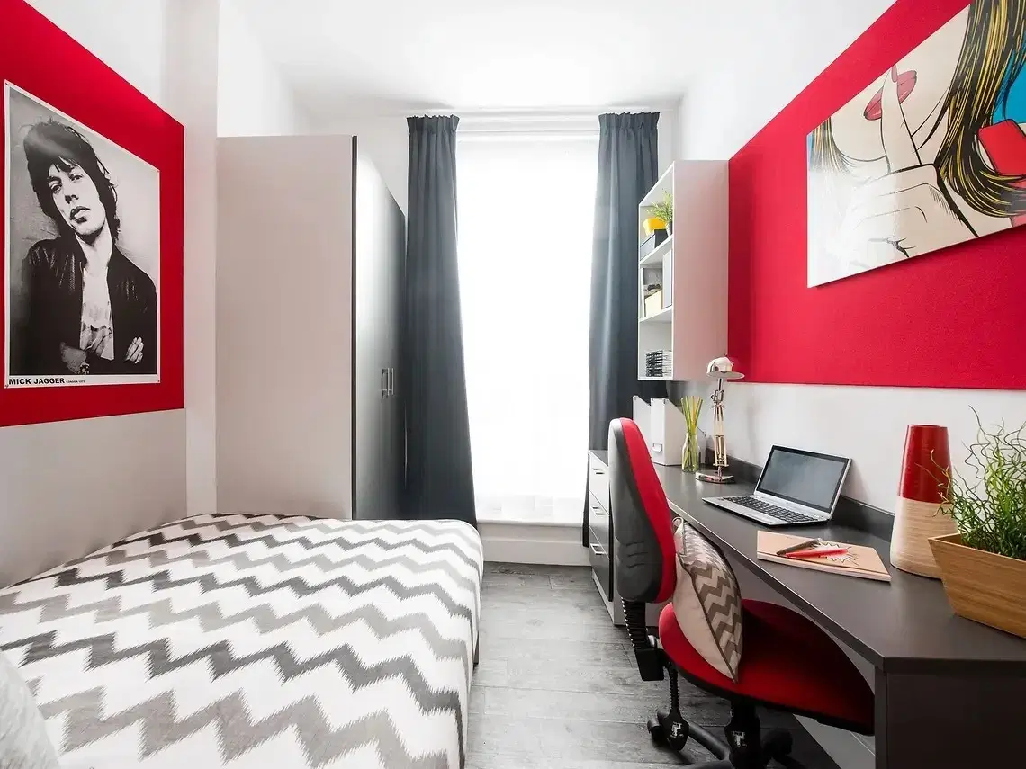 Yugo Arran House, Edinburgh – Classic Ensuite