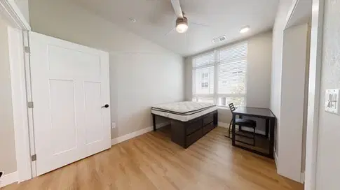 Icon, Champaign – 4 Bed 4 Bath