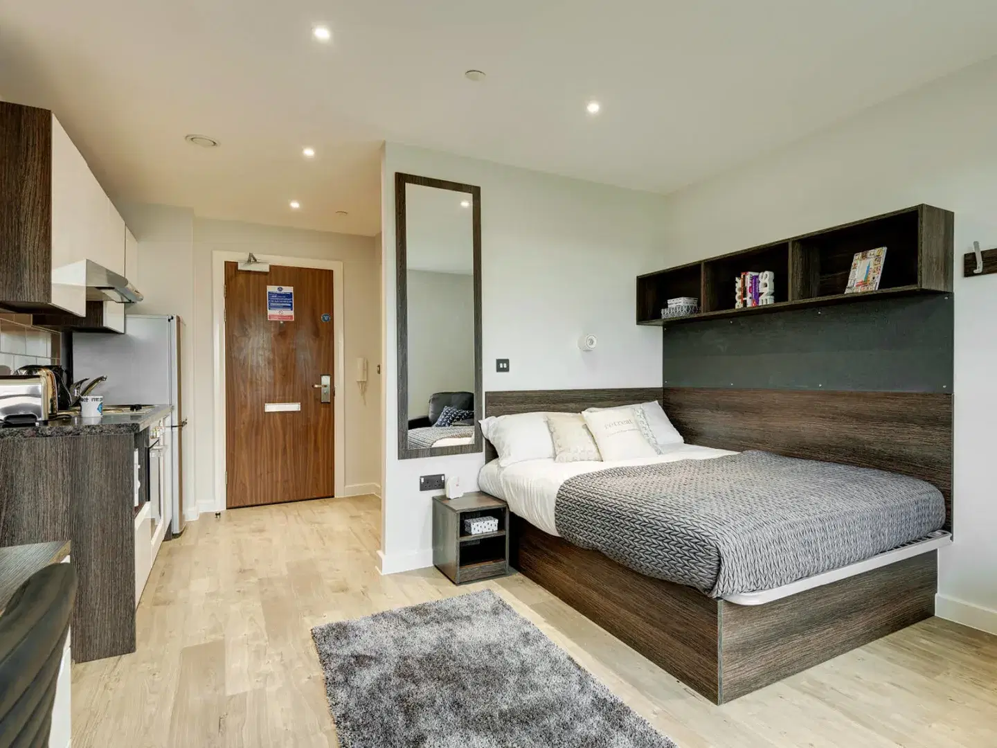 Cricket Field Court, Exeter – Premium Plus Studio