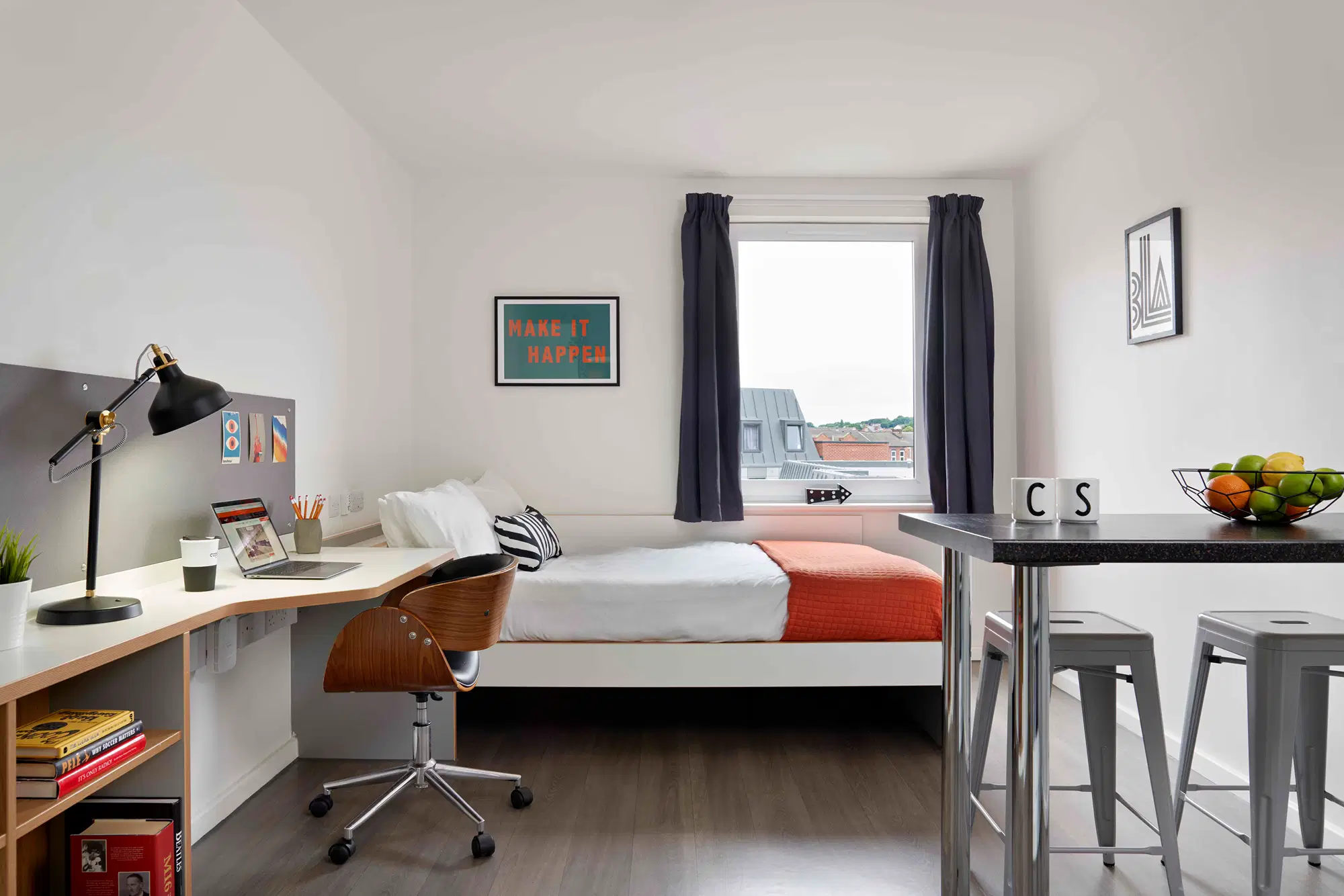 ASA Briggs House, Leeds – Bronze Studio
