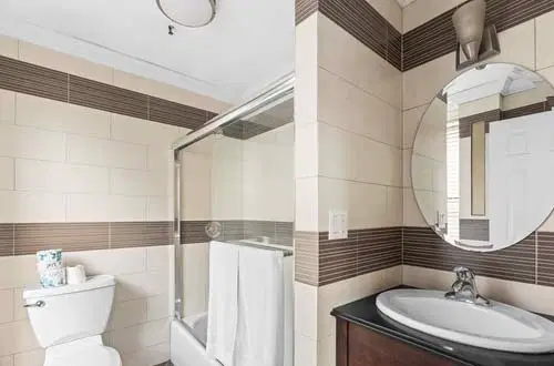 UWS Central Park, New York – Bathroom