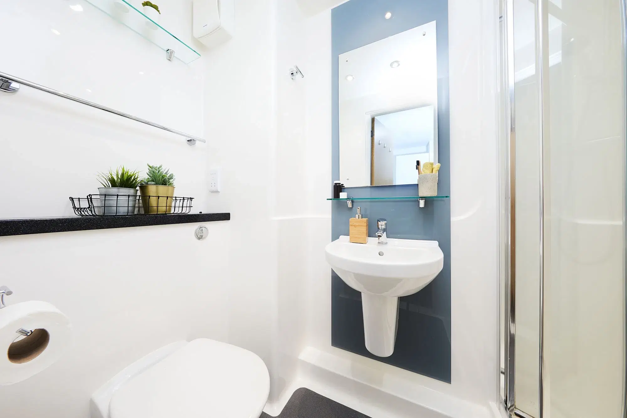 Collegiate Merlin Heights, Leicester – Bronze Studio