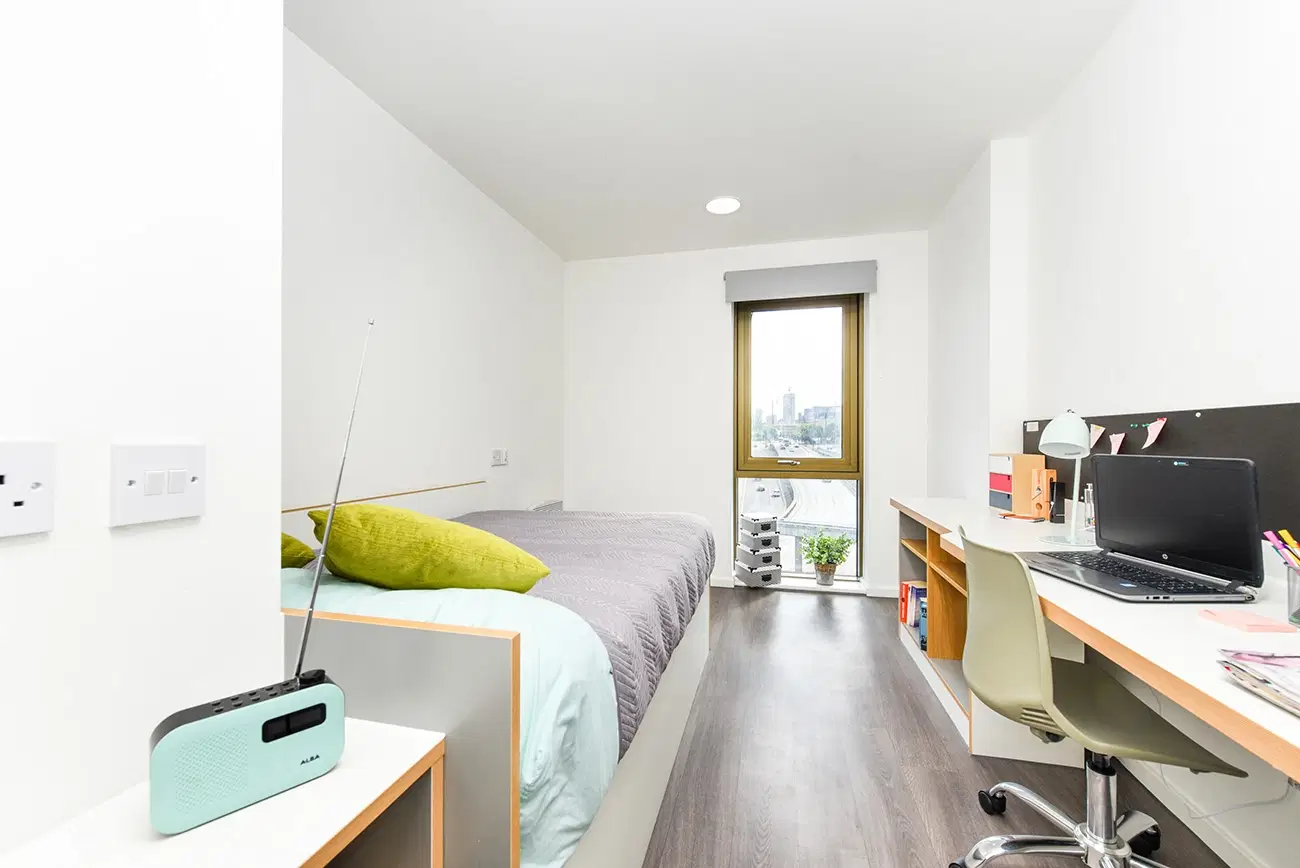 Byrom Point, Liverpool – Ensuite Bronze