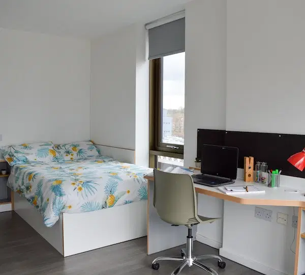 Byrom Point, Liverpool – Ensuite Gold