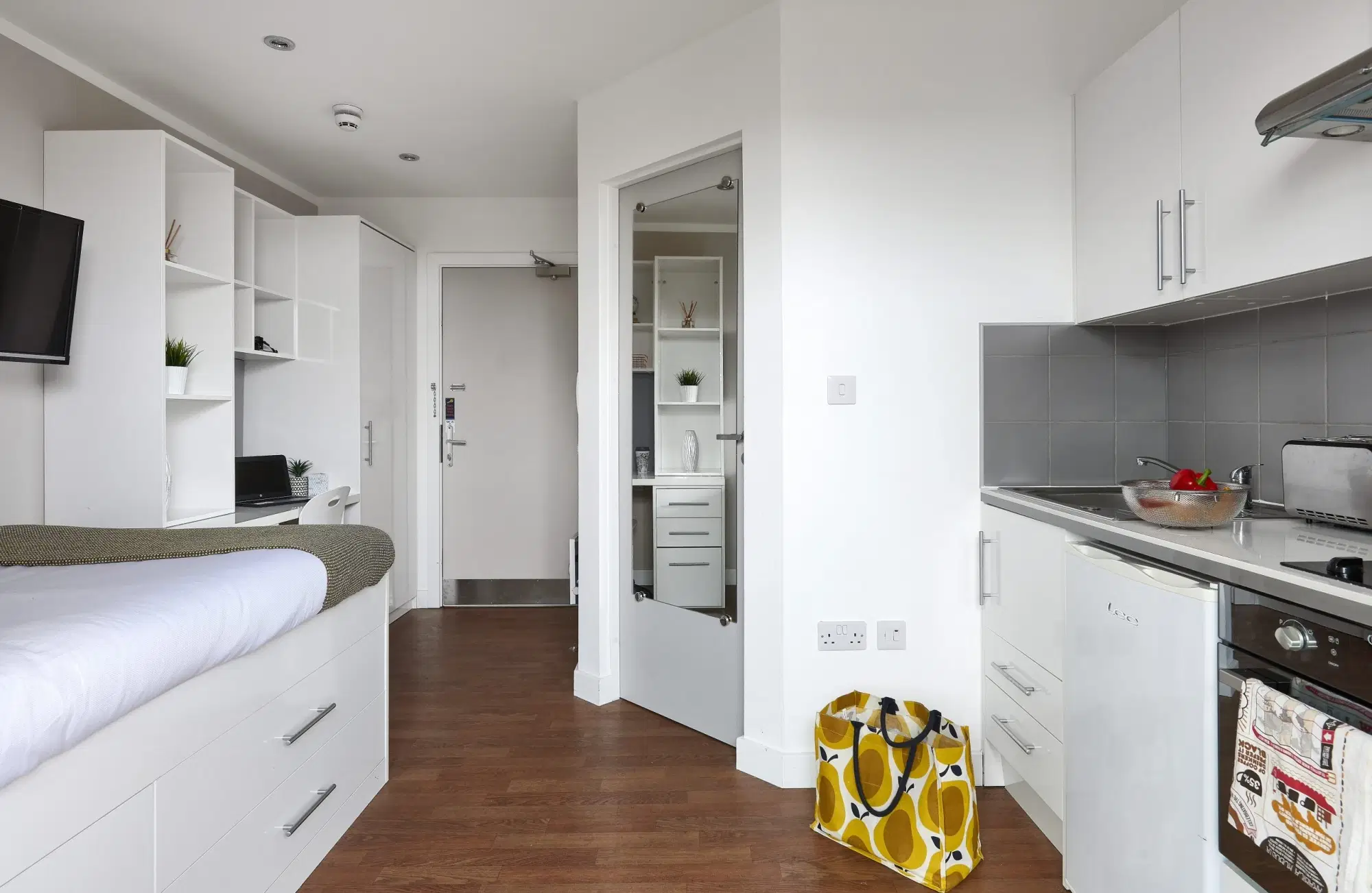 Hope Street, Liverpool – Penthouse Studio