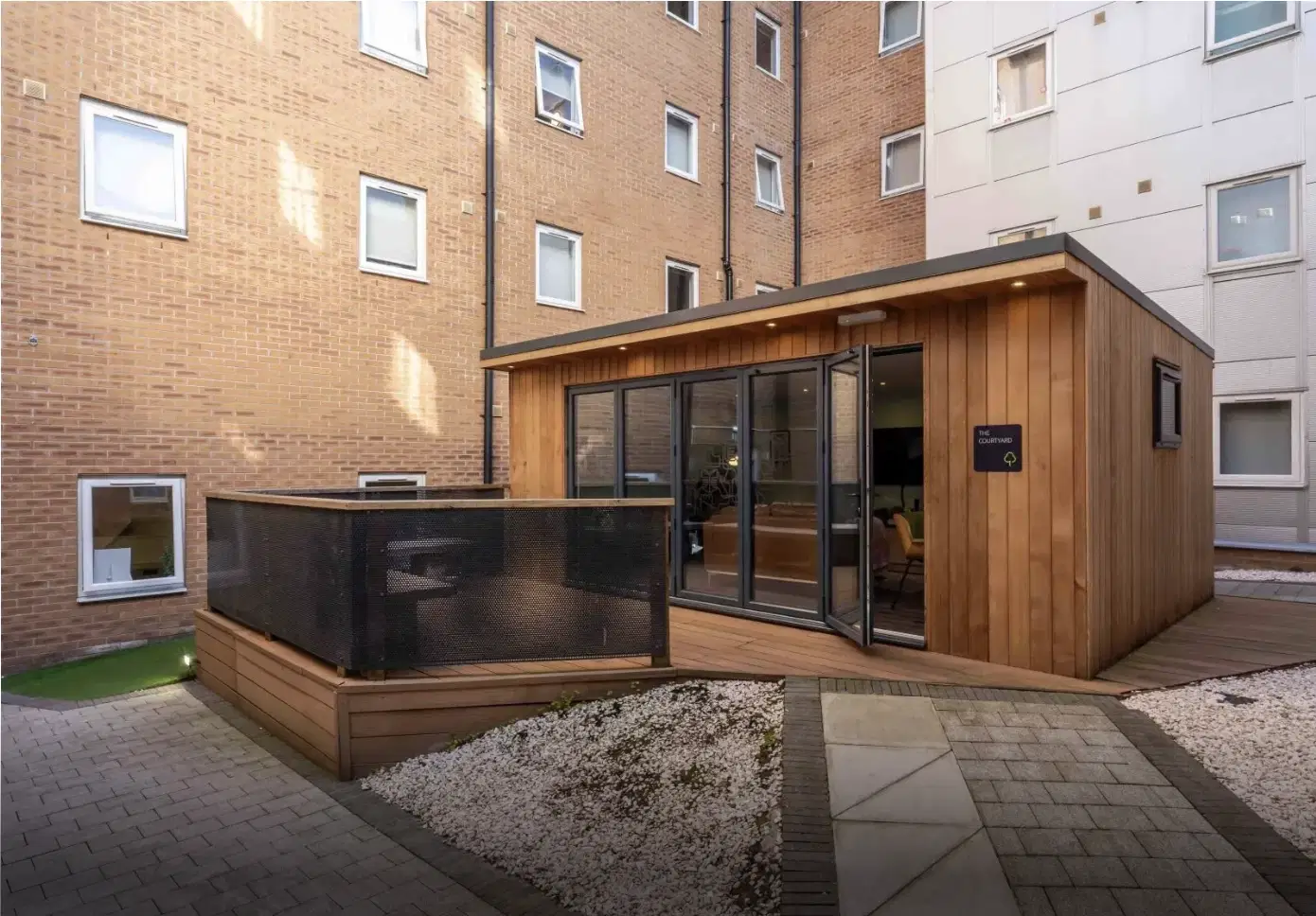 iQ Great Newton House, Liverpool – Exterior