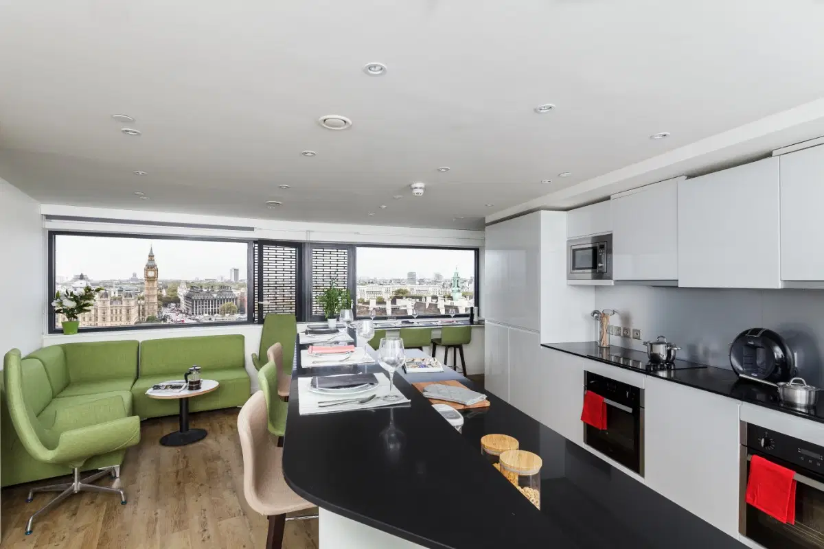 Urbanest Westminster Bridge, London – Kitchen