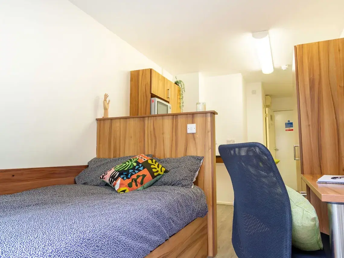 CB1, Cambridge – Deluxe Studio